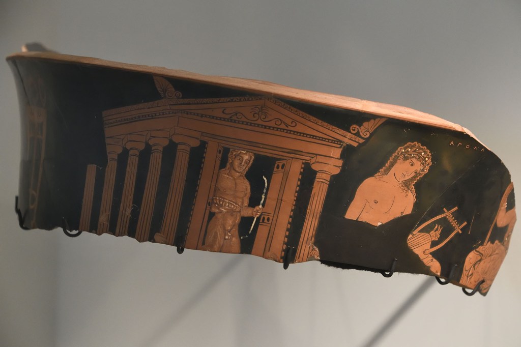 Fragment of a pot showing the temple and cult statue of Apollo
