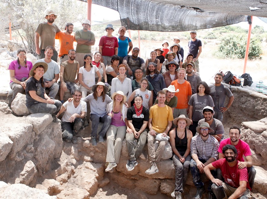 UBC and Hebrew University students and staff at the Horvat Midras excavations in 2018.
