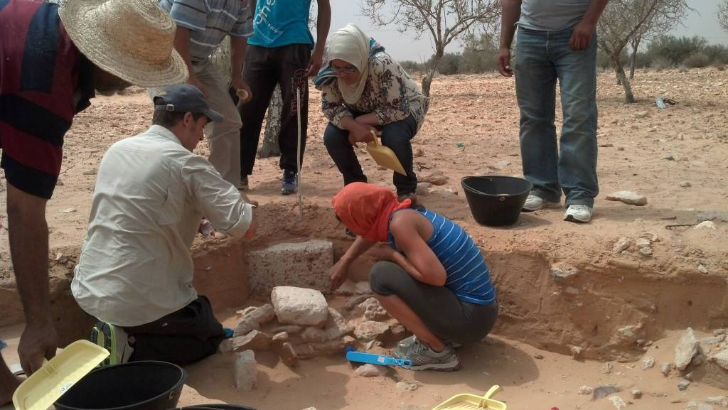 Excavations at Zita, 2013 (photo by H. Barnard)